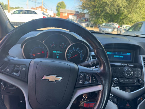 Used 2014 Chevrolet Cruze LT image 24