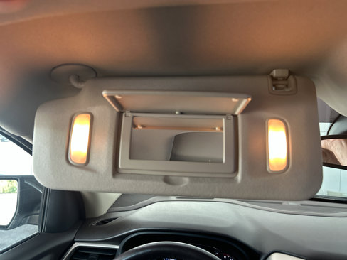 Used 2018 GMC Acadia Denali image 33