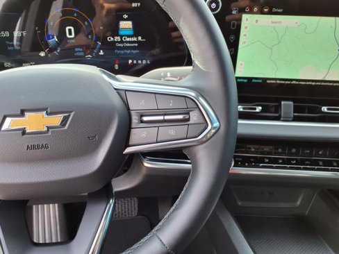 Used 2025 Chevrolet Equinox LT w/ Convenience Package II image 21