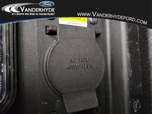 Used 2023 Ford Maverick Lariat w/ Lariat Luxury Package image 9