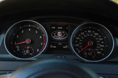 Used 2015 Volkswagen GTI SE image 24