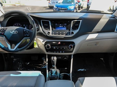 Used 2017 Hyundai Tucson SE image 12