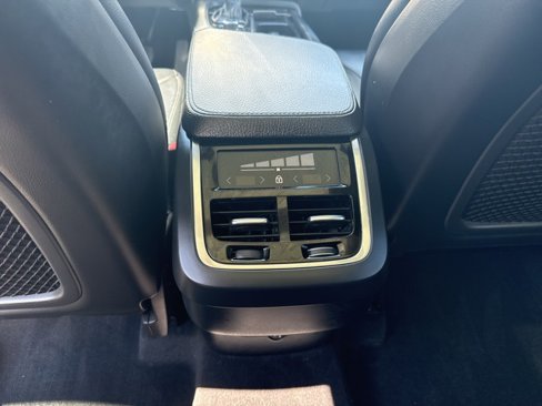 Used 2018 Volvo XC90 T5 Momentum w/ Convenience Package image 23