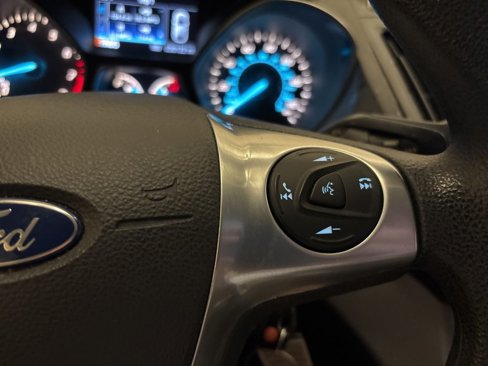 Used 2016 Ford Escape SE w/ Equipment Group 201A image 18
