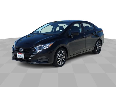 Used 2024 Nissan Versa SV image 4
