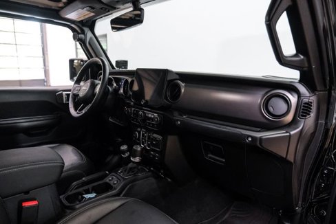 Used 2021 Jeep Gladiator Sport image 43