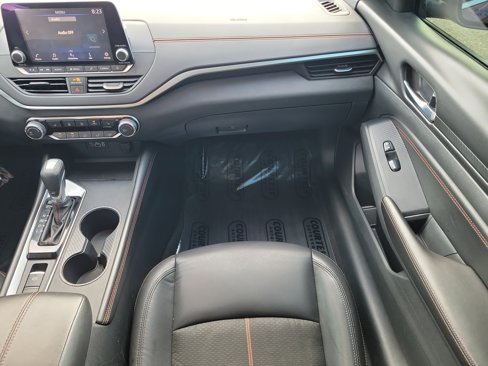 Certified 2021 Nissan Altima 2.5 SR w/ SR Premium Package image 18