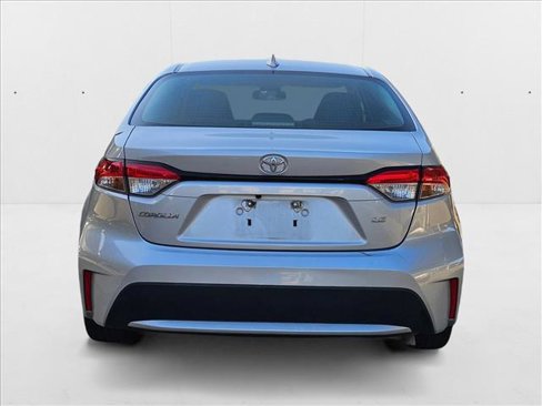 Used 2021 Toyota Corolla LE image 7