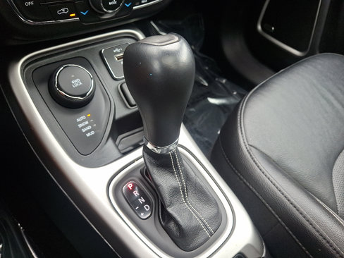 Used 2021 Jeep Compass Latitude w/ Sun and Sound Group image 15