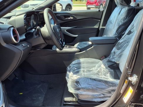 New 2025 Chevrolet Trax RS w/ Sunroof Package image 5