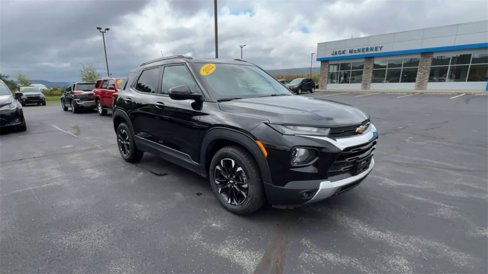 Certified 2022 Chevrolet TrailBlazer LT w/ Convenience Package image 2