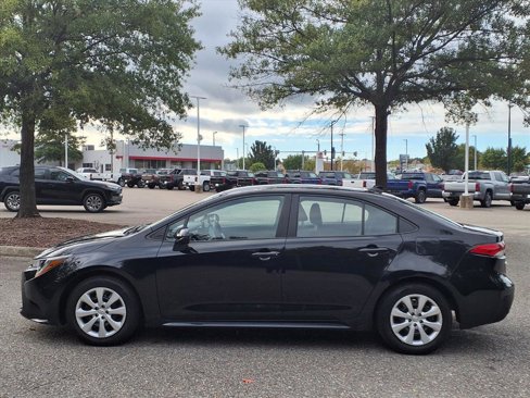 Used 2024 Toyota Corolla LE image 5