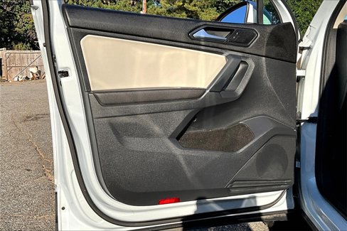 Used 2018 Volkswagen Tiguan SE image 20