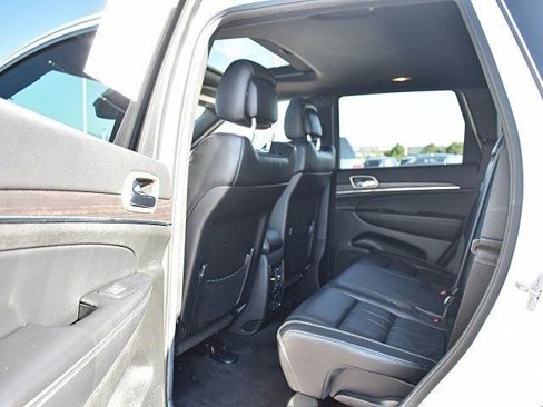 Used 2014 Jeep Grand Cherokee Limited image 21