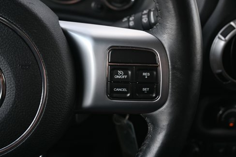 Used 2016 Jeep Wrangler Unlimited Rubicon image 35