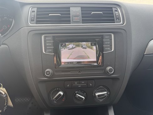 Used 2017 Volkswagen Jetta S image 14