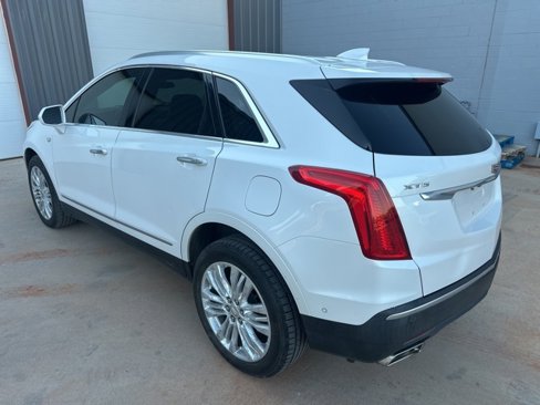 Used 2017 Cadillac XT5 Premium Luxury w/ Driver Assist Package image 5