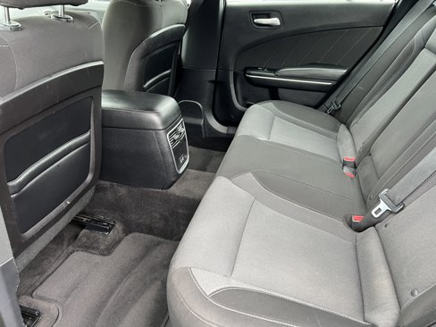 Used 2015 Dodge Charger SXT image 16
