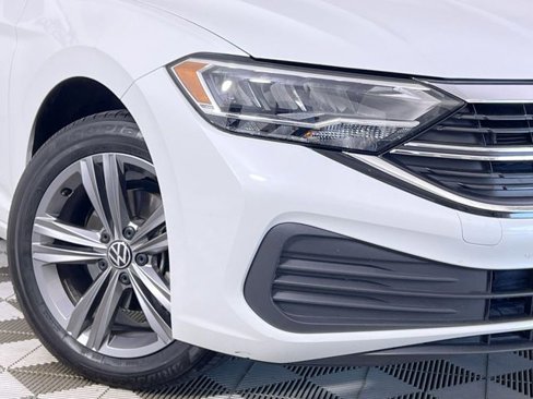 Used 2023 Volkswagen Jetta SE image 10