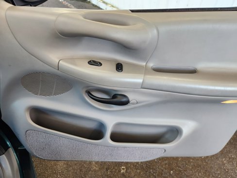 Used 1998 Ford F150 Lariat image 11