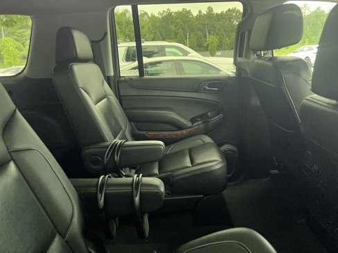Used 2019 Chevrolet Suburban Premier image 20
