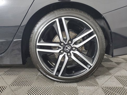 Used 2017 Honda Accord Touring image 29