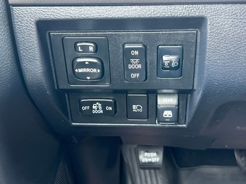 Used 2018 Toyota Tundra SR5 image 32