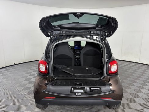 Used 2018 smart fortwo electric drive image 28