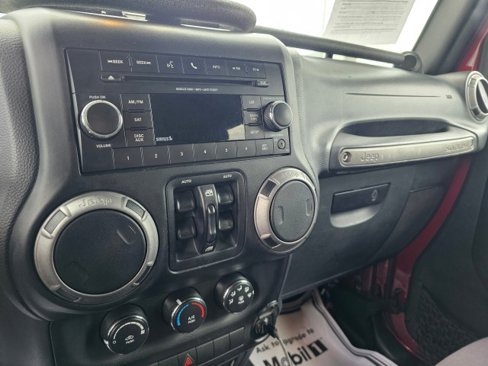 Used 2013 Jeep Wrangler Unlimited Sport image 33