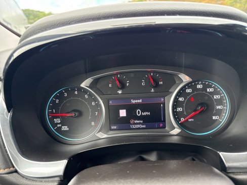 Used 2021 Chevrolet Traverse RS image 25