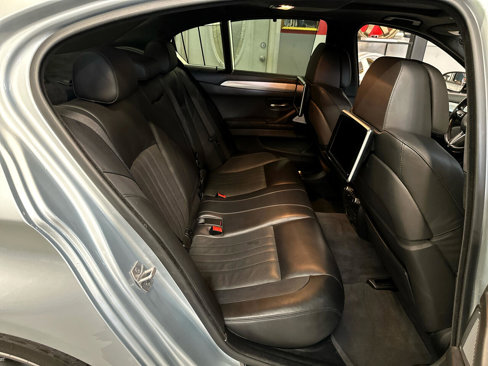 Used 2016 BMW M5 image 23