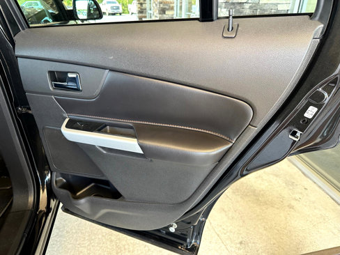 Used 2013 Ford Edge SEL image 17