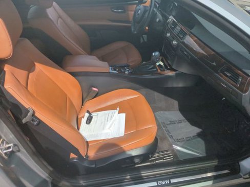 Used 2013 BMW 335i Convertible image 31