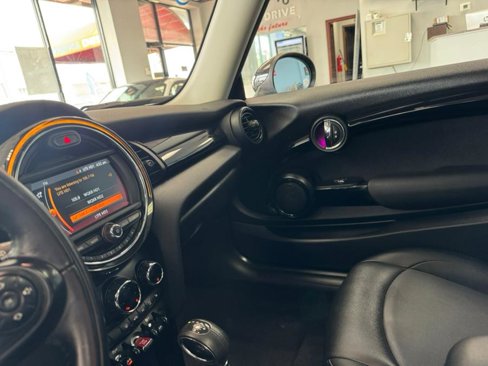 Used 2019 MINI Cooper 2-Door Hardtop image 49