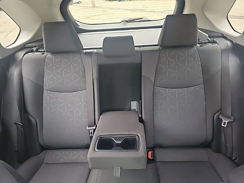 Used 2020 Toyota RAV4 XLE image 21