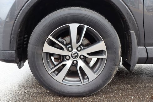 Used 2018 Toyota RAV4 XLE image 26