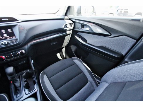 Used 2023 Chevrolet TrailBlazer LS image 12