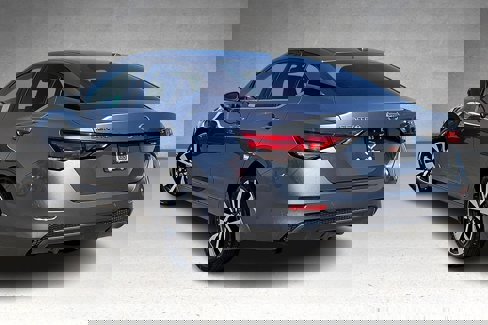 Used 2021 Nissan Sentra SV image 32