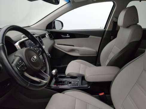 Used 2017 Kia Sorento SX image 17