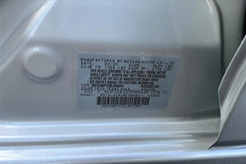 New 2025 Nissan Versa SR w/ Trunk Package image 13