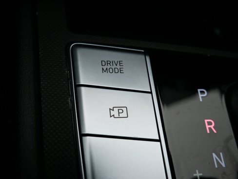 New 2025 Hyundai Elantra SEL image 24