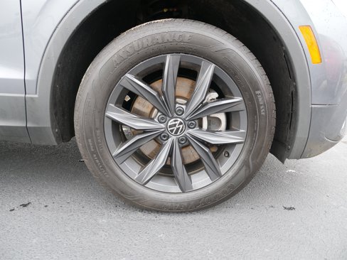 Used 2024 Volkswagen Tiguan SE image 10