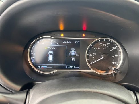 Used 2020 Nissan Kicks SR image 26