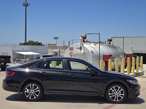 New 2025 Volkswagen Jetta Sport image 3