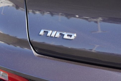 Used 2020 Kia Niro EX image 9