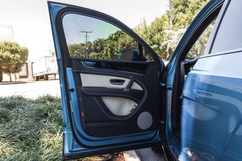 Used 2020 Bentley Bentayga image 31