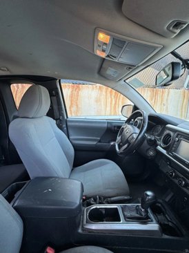 Used 2017 Toyota Tacoma SR image 5