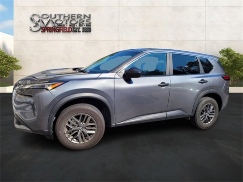 Used 2023 Nissan Rogue S image 2
