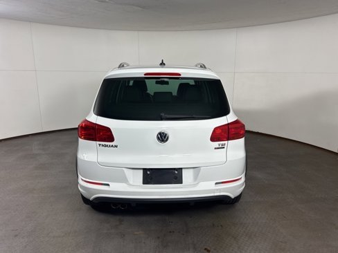 Used 2017 Volkswagen Tiguan Sport image 6