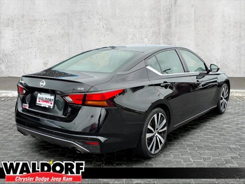 Used 2022 Nissan Altima 2.5 SR image 2